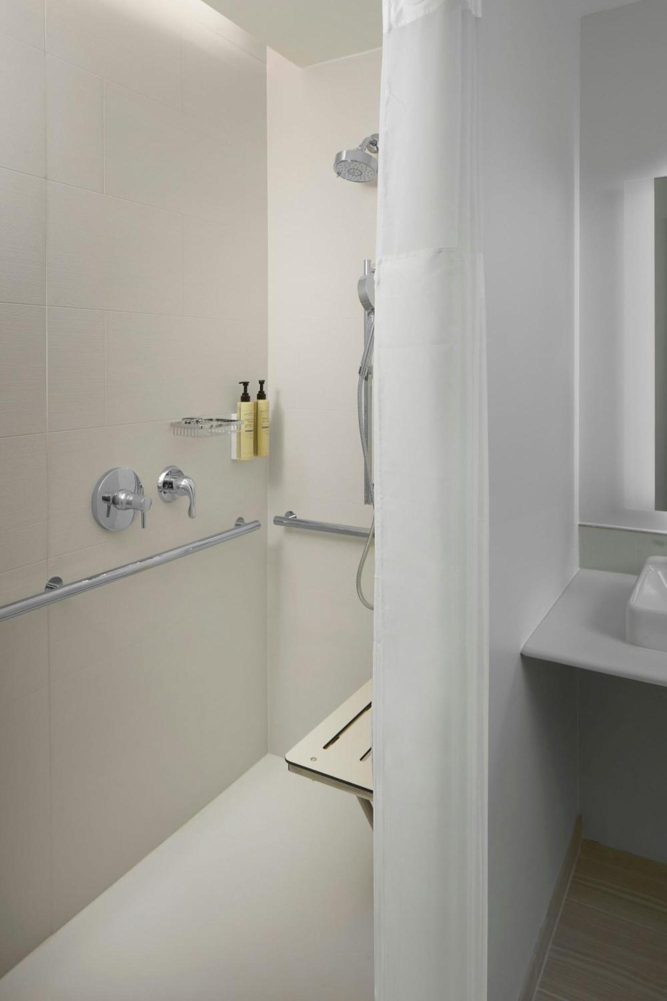 Element Charlotte Uptown Hotel Ngoại thất bức ảnh